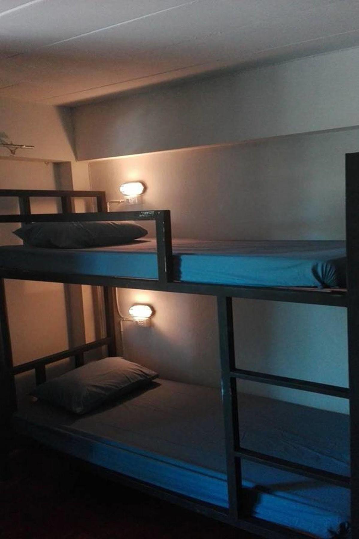 Cham Cha Hostel Чиангмай Екстериор снимка