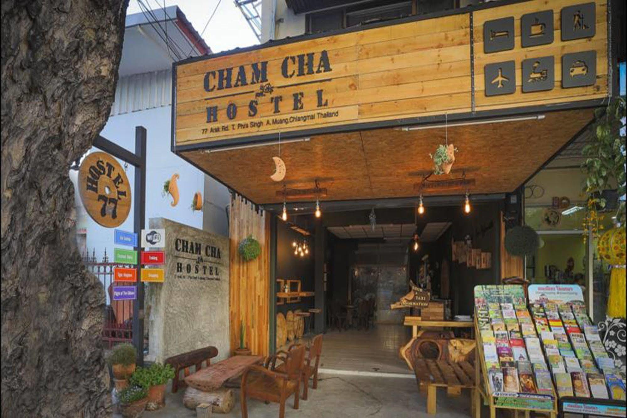 Cham Cha Hostel Чиангмай Екстериор снимка